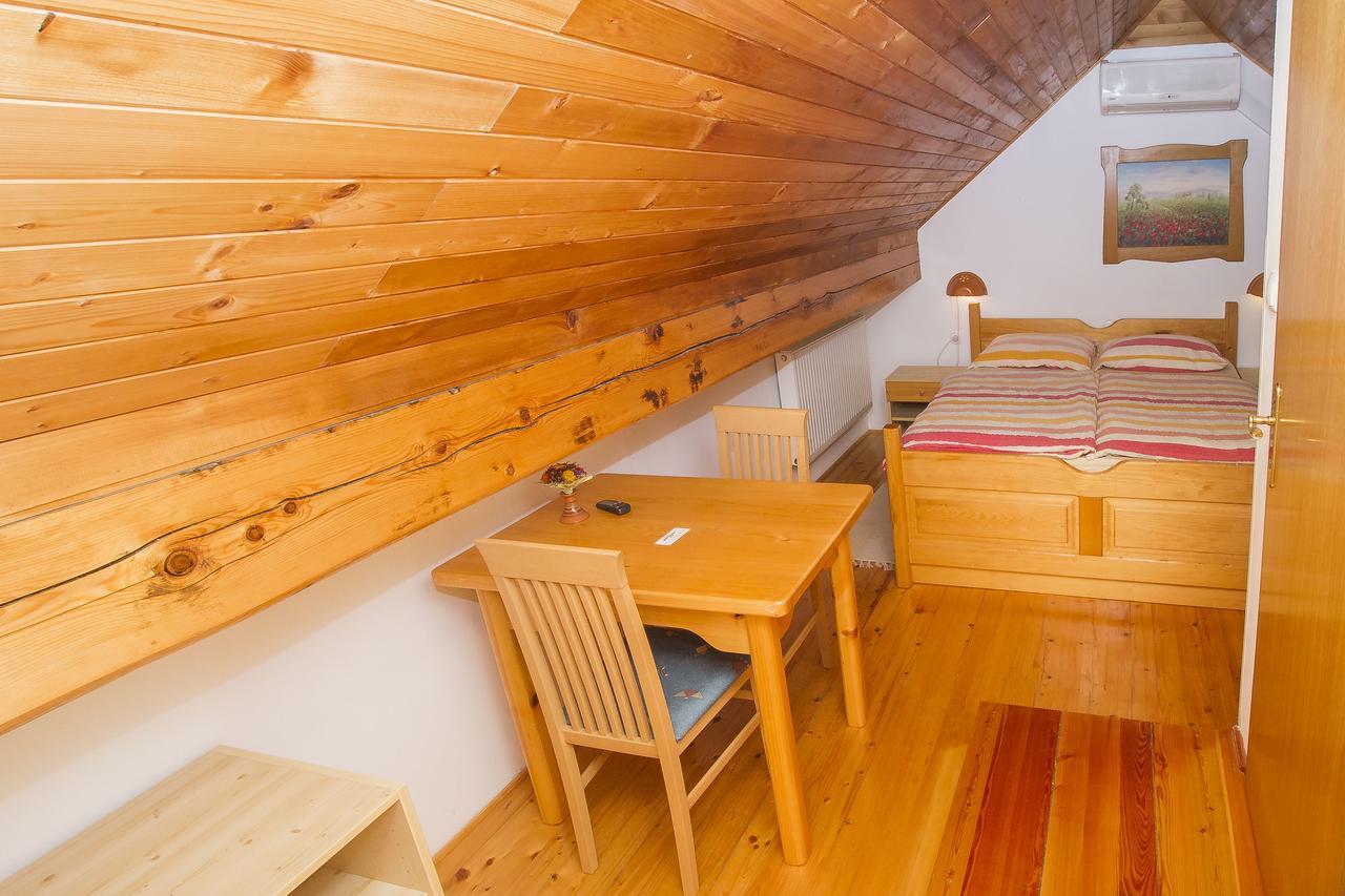 Krška Vas Tourist Farm Pri Martinovihヴィラ エクステリア 写真