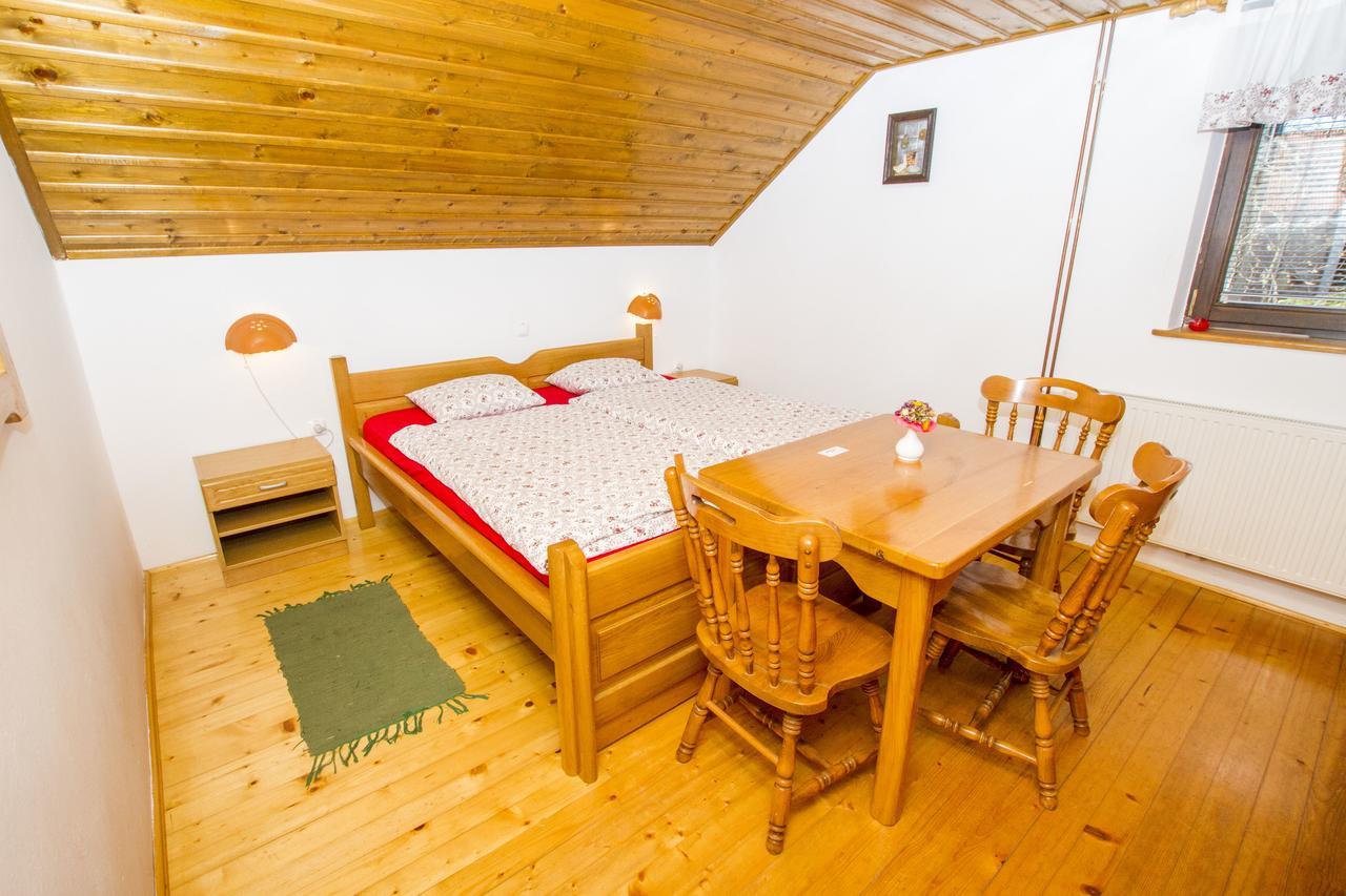 Krška Vas Tourist Farm Pri Martinovihヴィラ エクステリア 写真